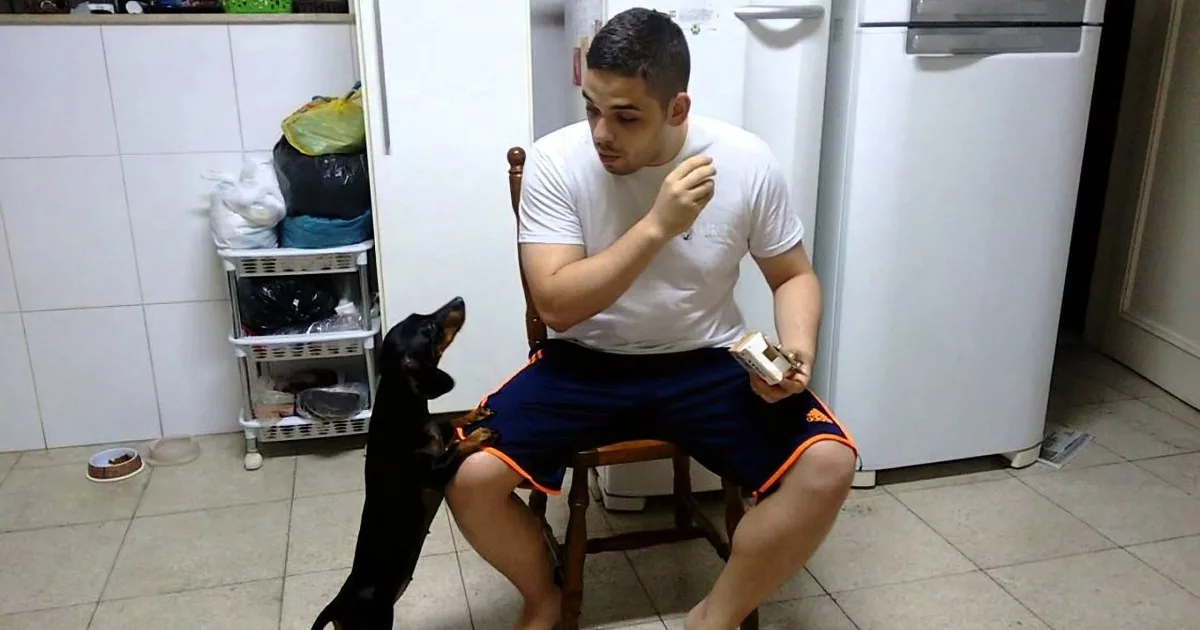 This Man Uses Reverse Psychology to Get This Puppy to Take His Medicine!
