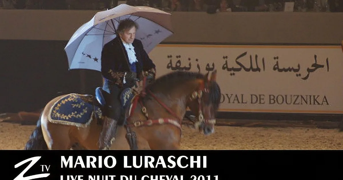 A man in formal attire rides a horse under an umbrella, with Arabic text and "Royal de Bouznika" in the background.