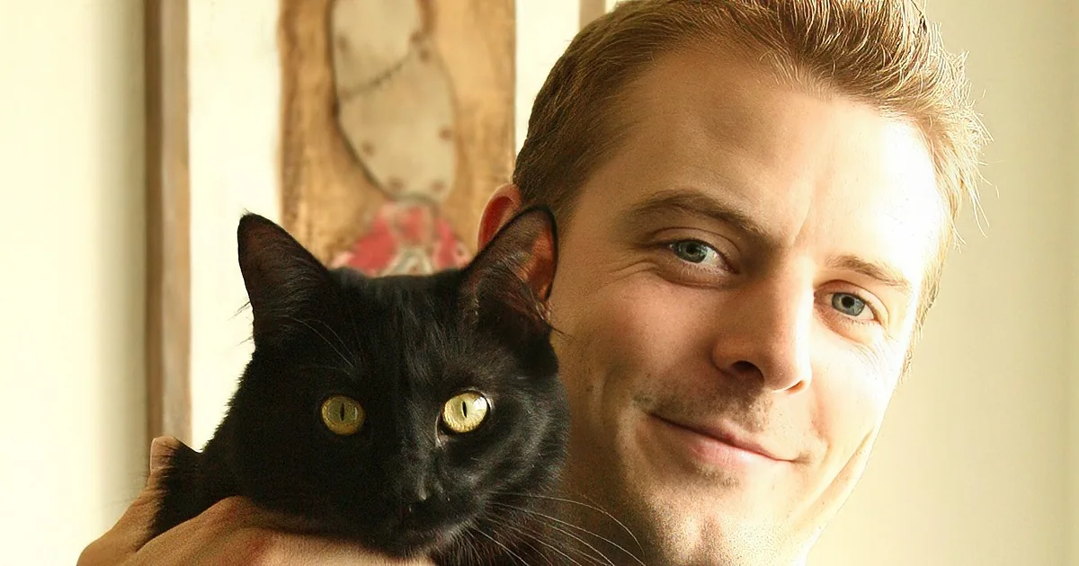 I've Always Felt Happier With Cats in My Life, but I Never Knew They Did This to Your Health...