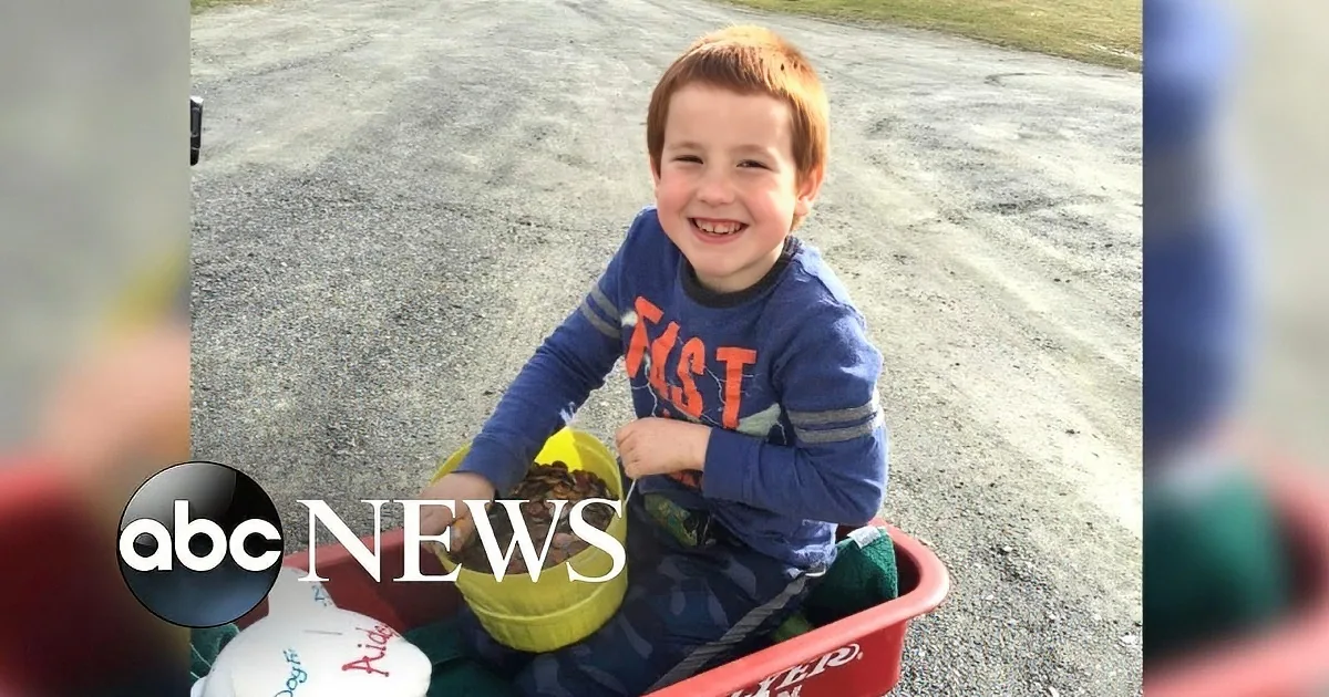 Mom Can't Pay for Her Son's Service Dog. After 4 Years, He Brings 5 Jars of Pennies to the Bank