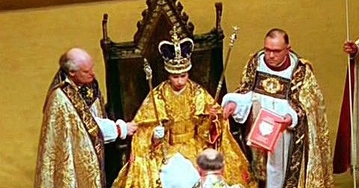 Queen Elizabeth II Reaches 60th Anniversary With Husband. What Secret Does She Tell? Wow!