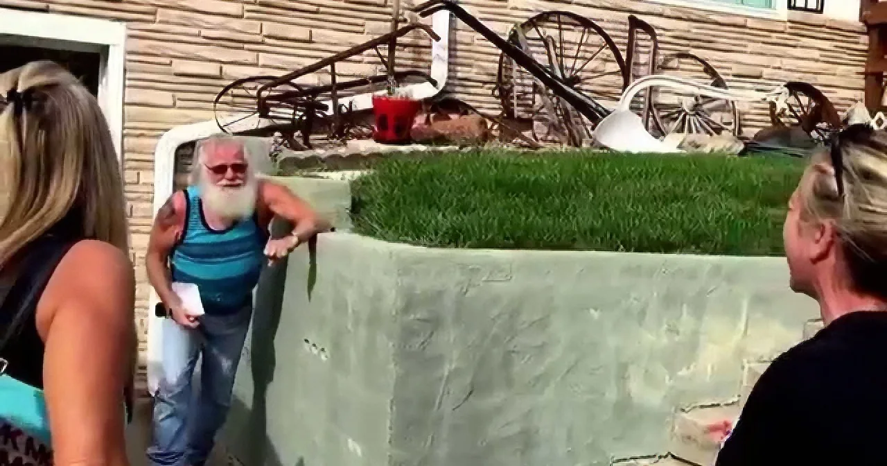 Daughter Visits Her Father and Gives Him a Card. His Reaction to It Is Priceless.