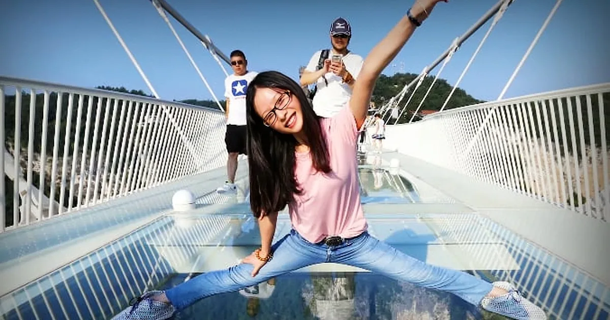 World's Highest Bridge Puts People on Their Knees, Wait Until You See Why...