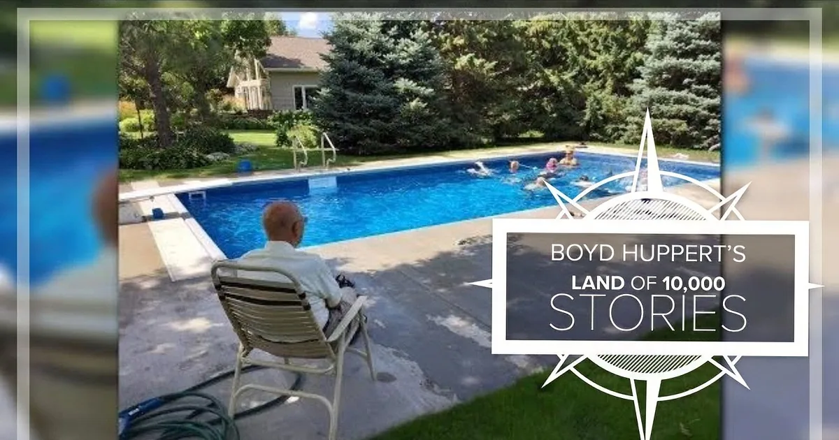 94-Year-Old Widower Invites Neighborhood Kids Over to His House, Then Mom Hears His Reasoning