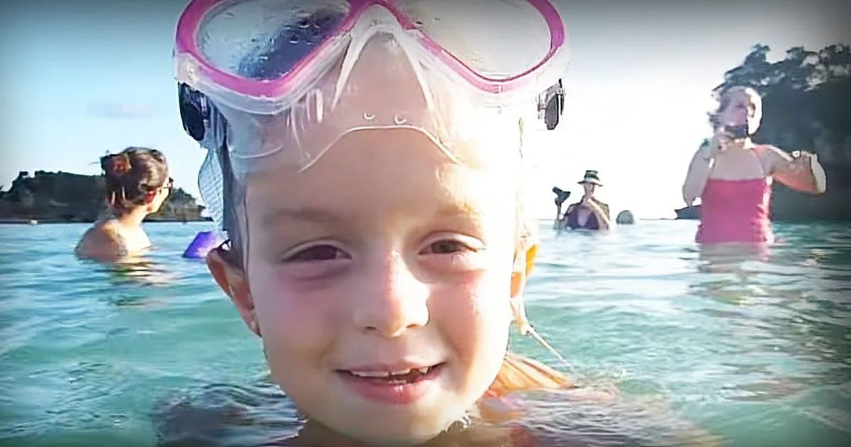 Mom Goes Swimming With Her Daughter, but Keep Your Eyes on What's Behind Them