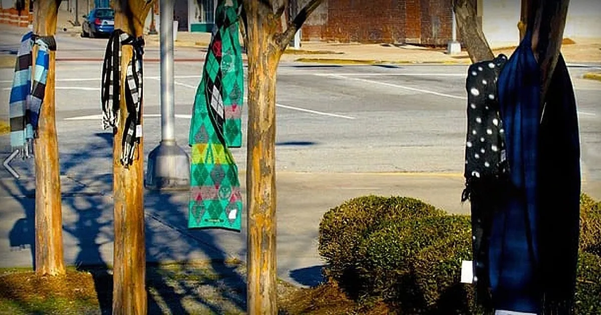If You See a Scarf Tied to a Tree or a Pole This Winter, Here's What It Means
