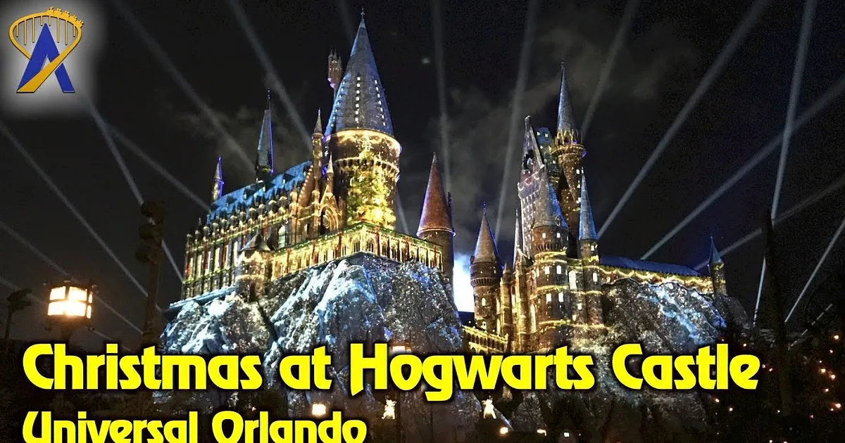 Watch the Magic of Christmas at Hogwarts Castle Show at Universal Orlando!