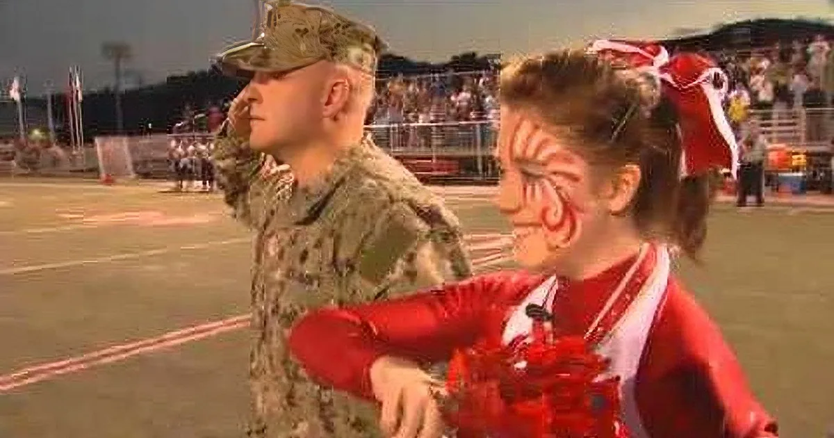 Teen Doesn't Know Military Dad Is Home - the Moment She Sees Him Is Caught on Camera!