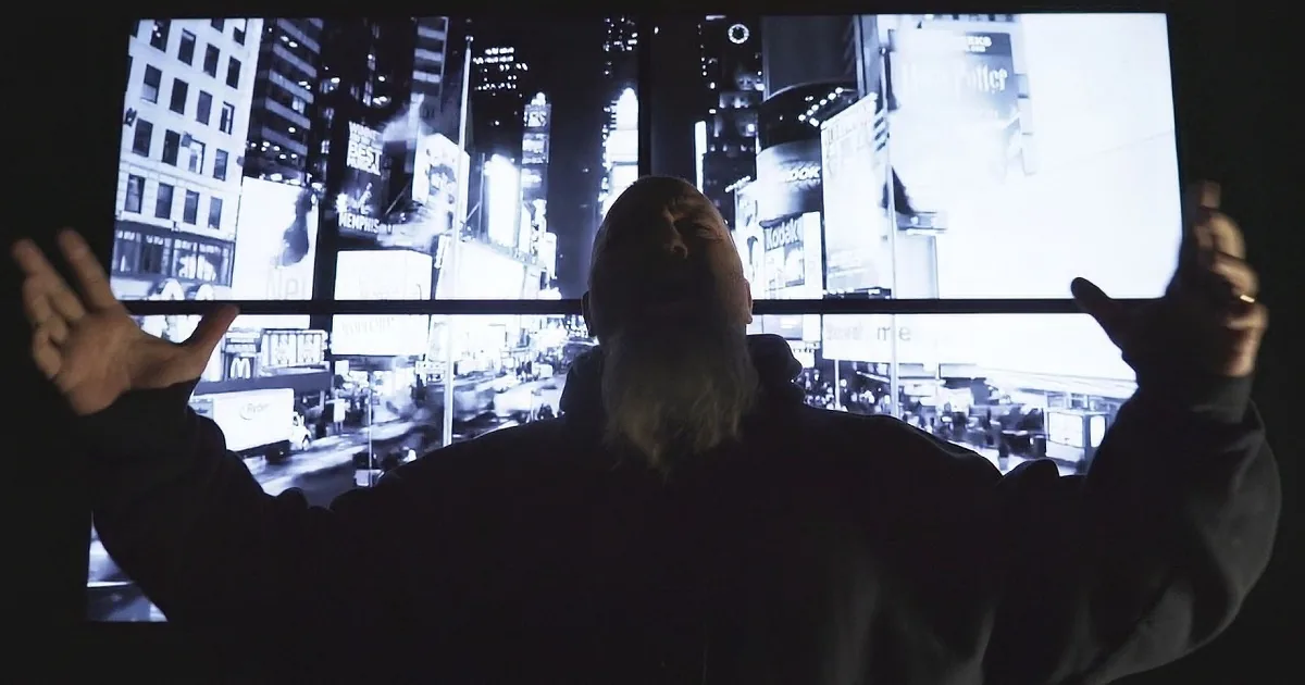 Gold Miner Sings Powerful, Beautiful 'Sound of Silence'