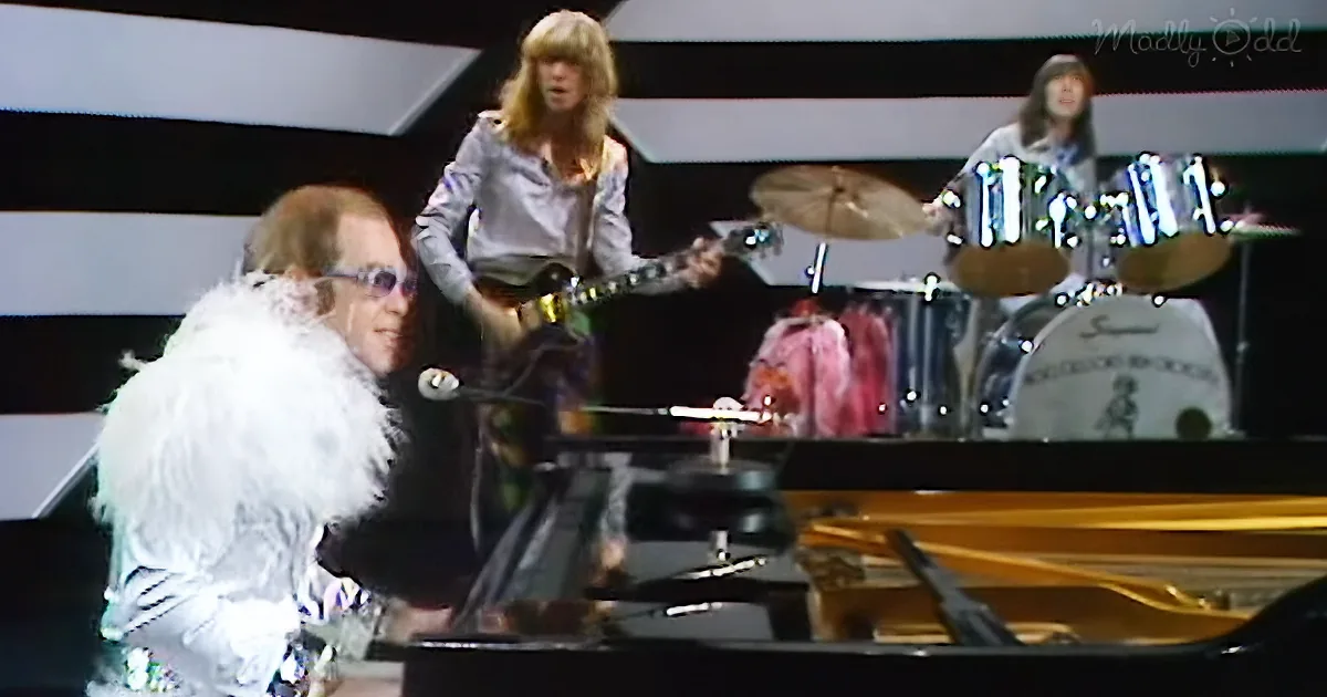 Found: the Lost 1973 Performance of ''Step Into Christmas'' With a Very Young Elton John