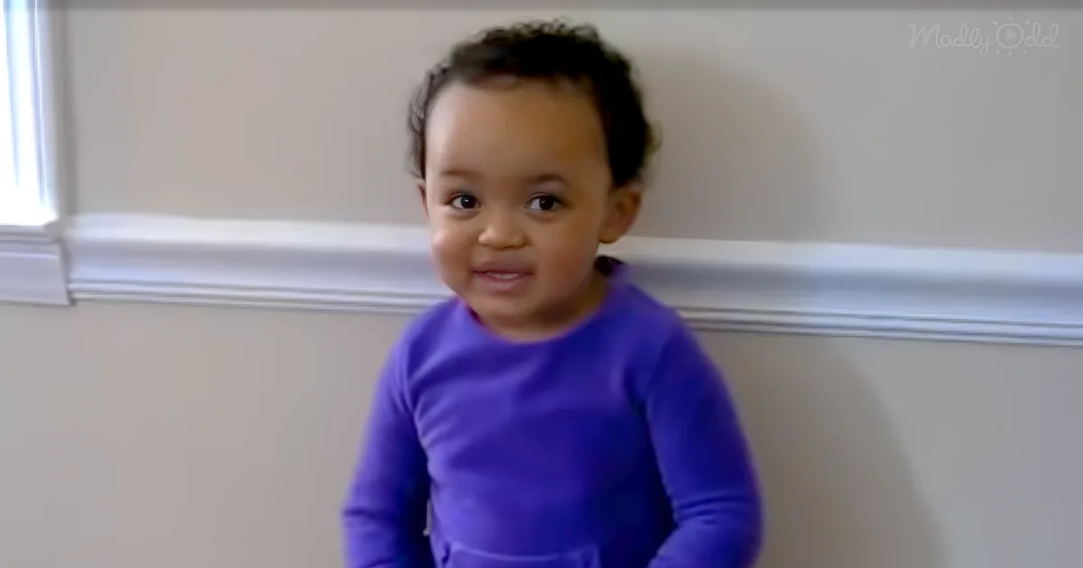 Little Girl sings Amaizing Grace