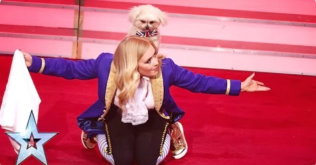 She Came Onstage With a Little Dog on a Plate. but What They Did Next Dropped My Jaw...