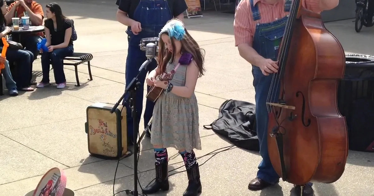 They Couldn't Shut Their Eyes When This 9-Year-Old Sings 'Folsom Prison Blues'. Awesome!