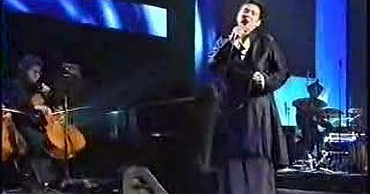 Leonard Cohen Passed Away at 82. Now Listen to Kd Lang''s Moving Performance of ''Hallelujah''