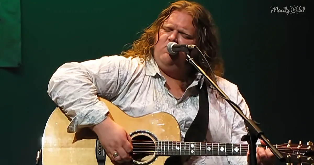Guitarist Covers 'Ain't No Sunshine,' and Takes YouTube by Storm
