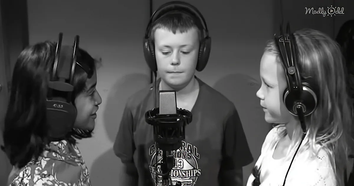 Kids Sing Bob Dylan Classic ''Mr. Tambourine Man''