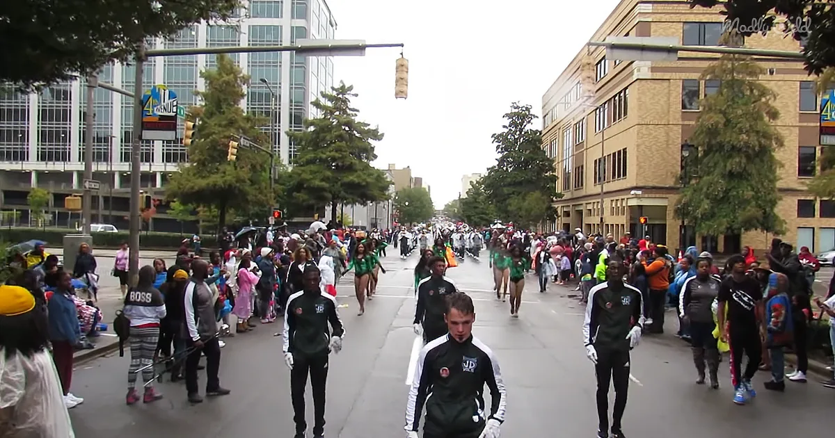 Fantastic Game-Day Performance From High School Marching Band During Parade Stuns Crowd