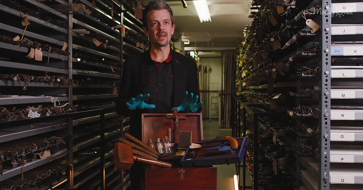 Vampire Hunting Kits From the 1800s Are Real and Here's What's Inside