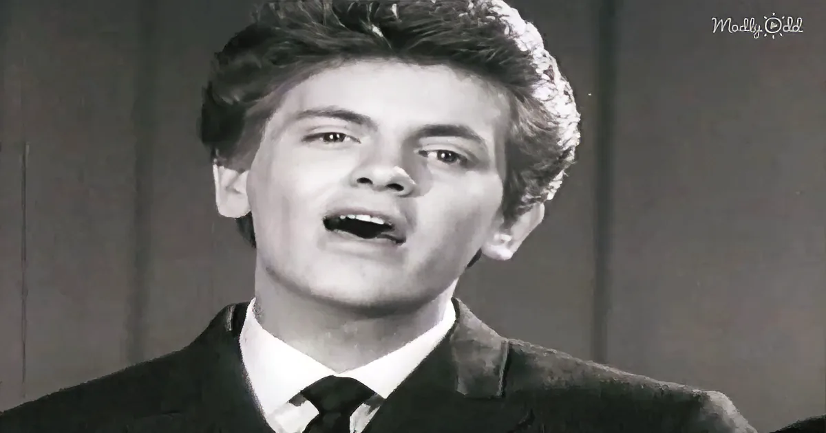 The Everly Brothers Sing 'All I Have to Do Is Dream' in Epic Harmony