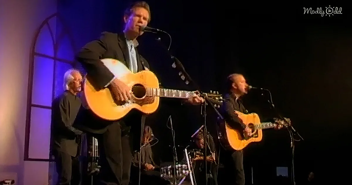 Grammy Award Winner Randy Travis and His Bluegrass Band Perform 'Will the Circle Be Unbroken' to a Full House