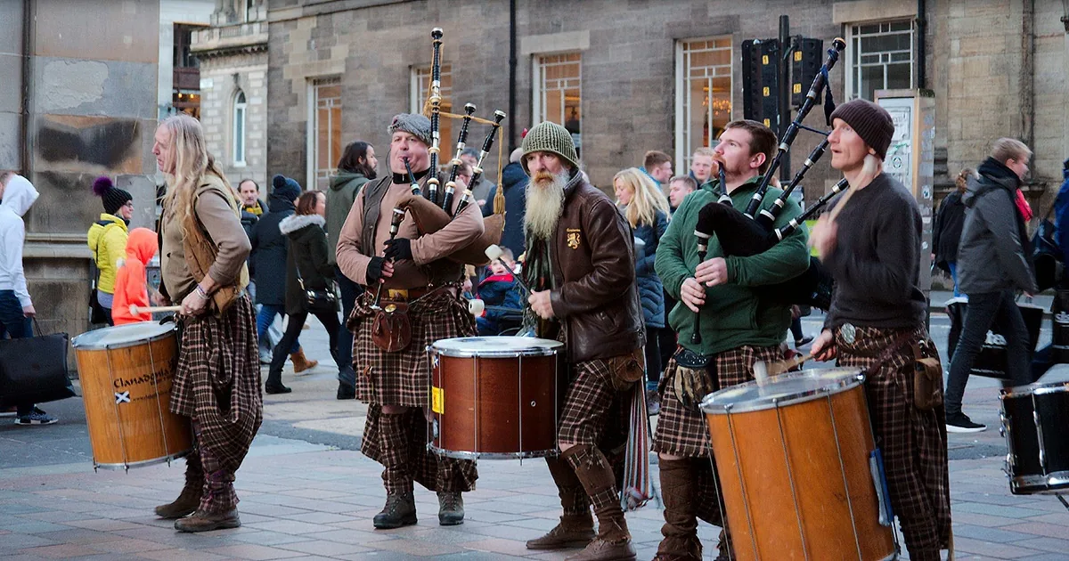 Tribal Scottish Band Performs Breathtaking Battle Song