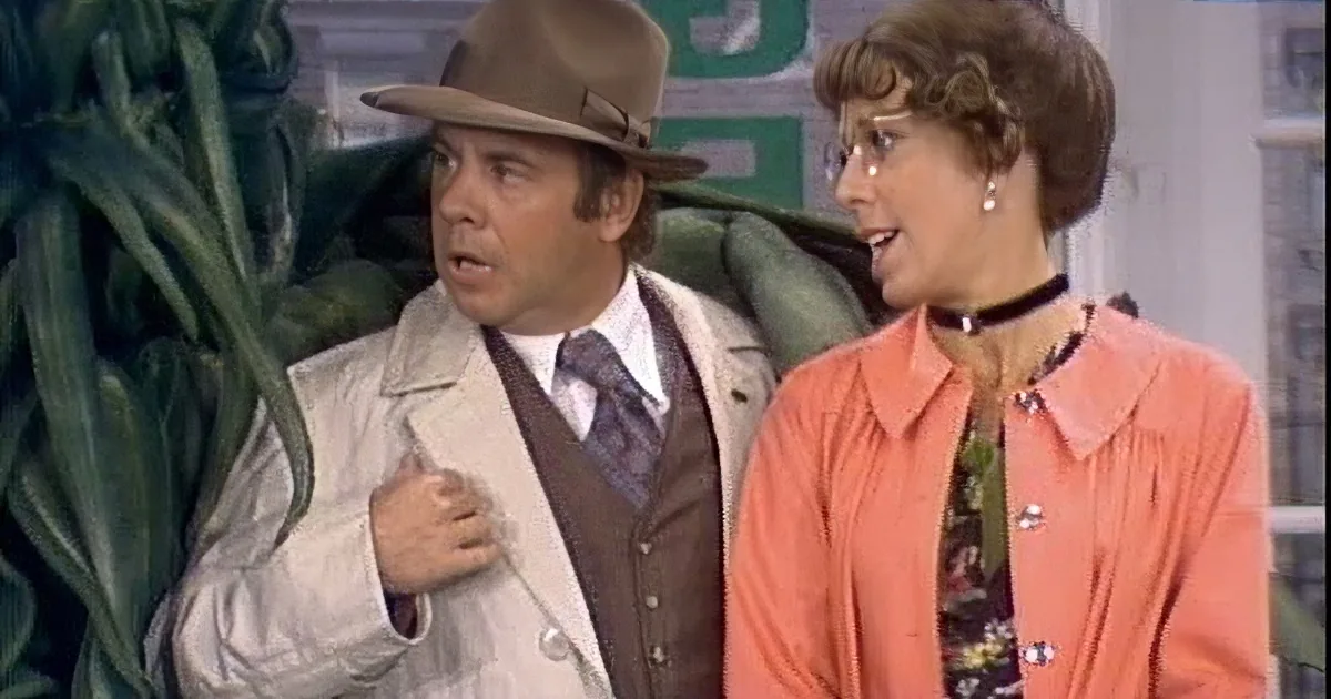 Carol Burnett''s ''Green Thumb'' Skit Is the Greatest of All Comedy Cut-Ups!