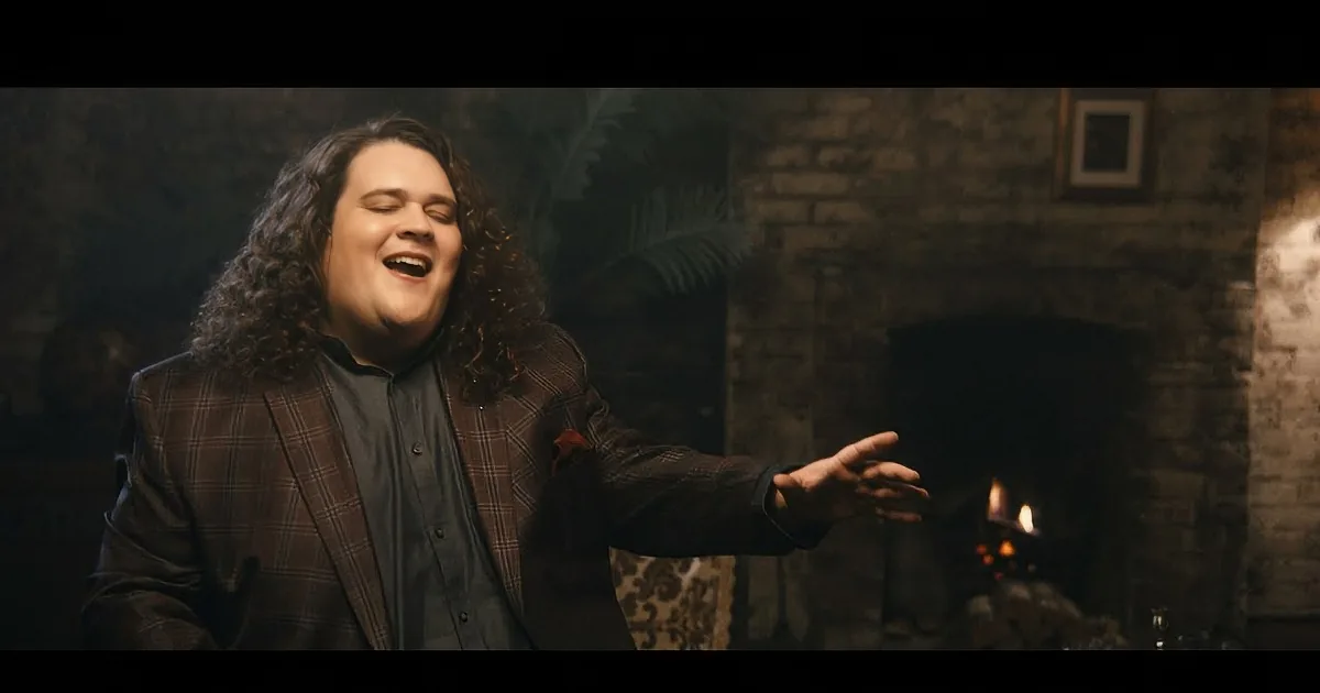 ''''Opera Genius'' Jonathan Antoine Sings Celine Dion Christmas Classic to Perfection''