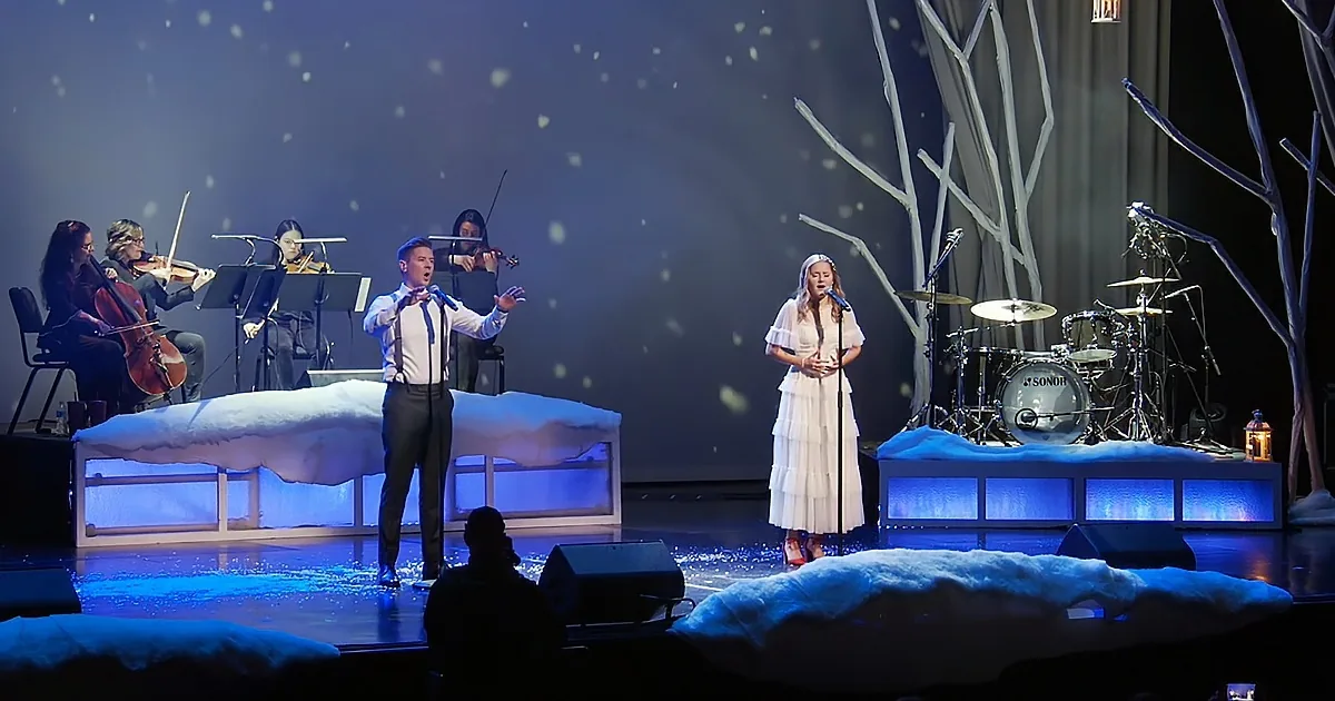 Beautiful Rendition of ''The Prayer'' Sung by Matt and Savannah