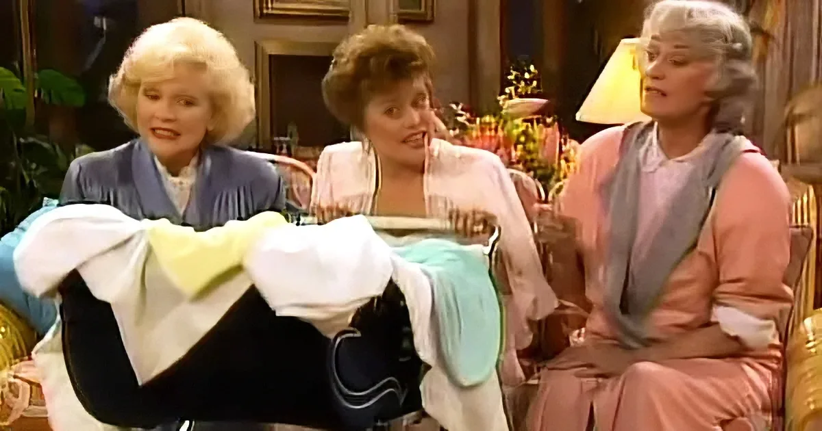 Golden Girls Sing Baby to Sleep With 'Mr. Sandman'