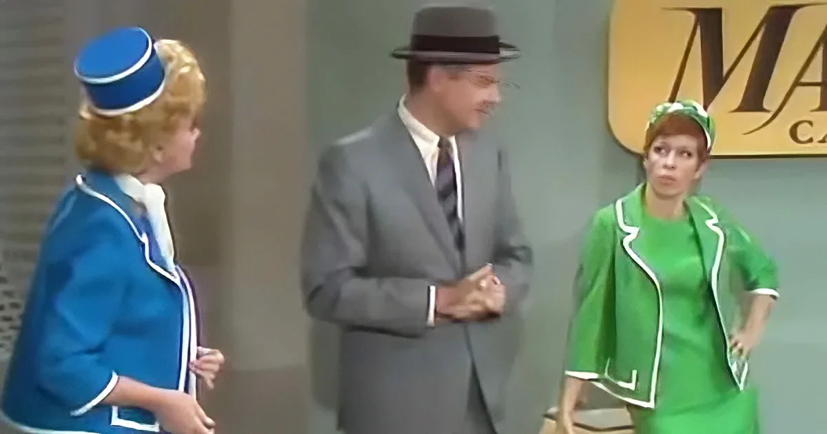 Carol Burnett and Lucille Ball battling as rival car rental agents