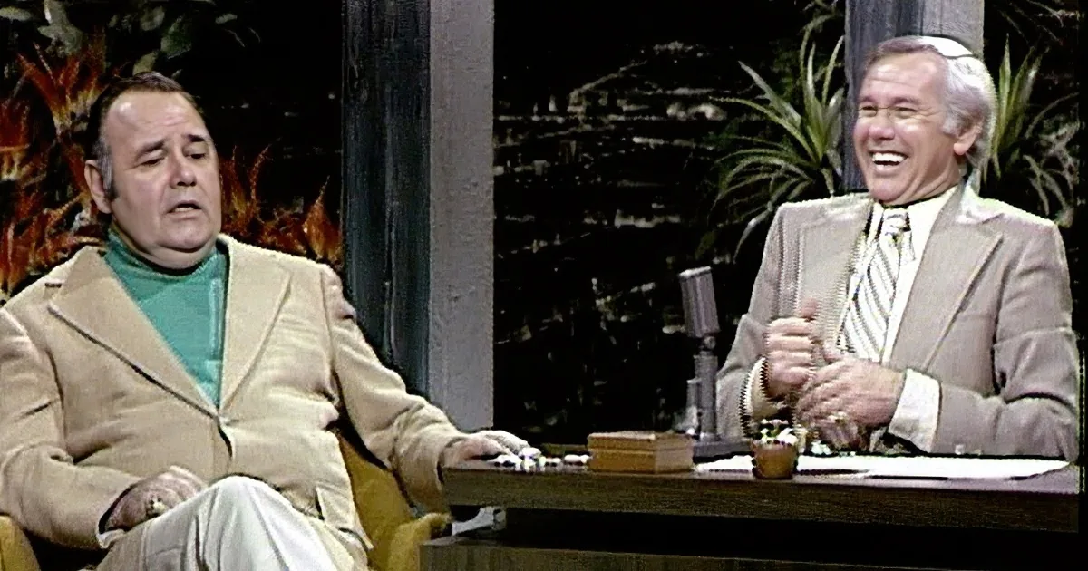 Unstoppable Laughter From Jonathan Winters'' Cat Mishap on Carson Tonight Show