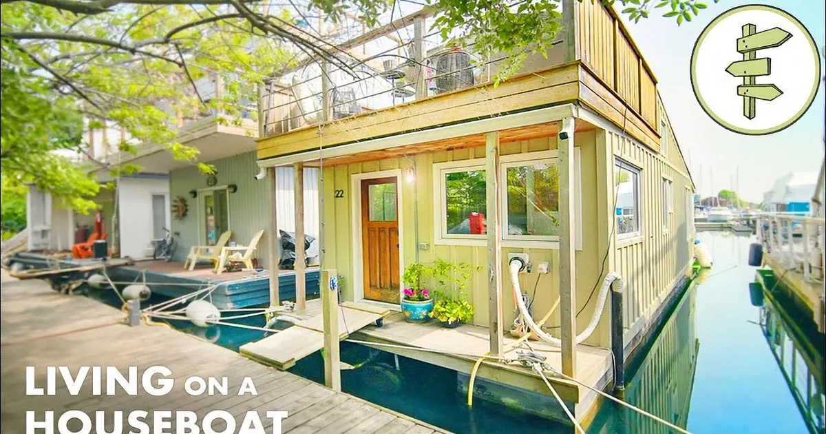 Woman Transforms a 600' Houseboat for a Dreamy Life on Water