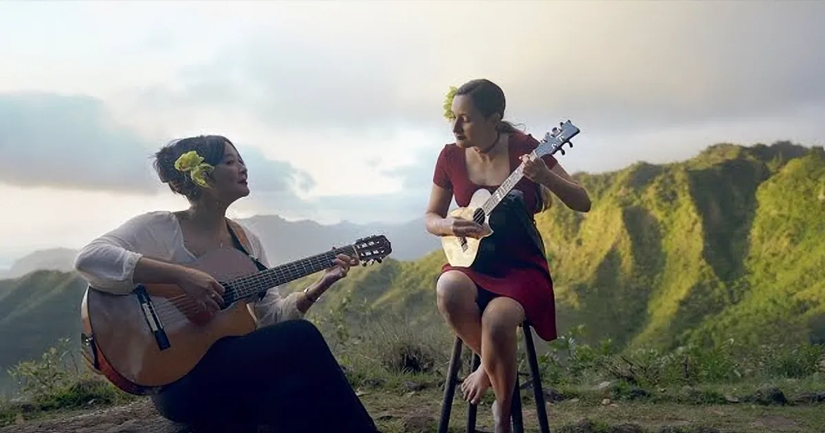 Makakilo Magic: Carol of the Bells With Ukulele and Guitar Harmony