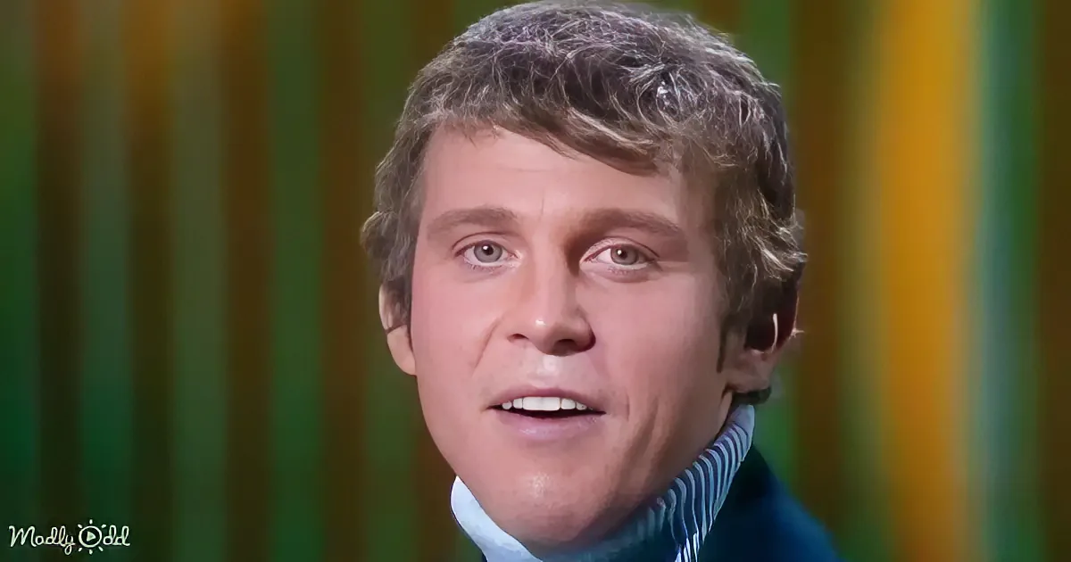 Bobby Vinton''s Stirring ''Sunrise, Sunset'' Performance Evokes 1967 Nostalgia"