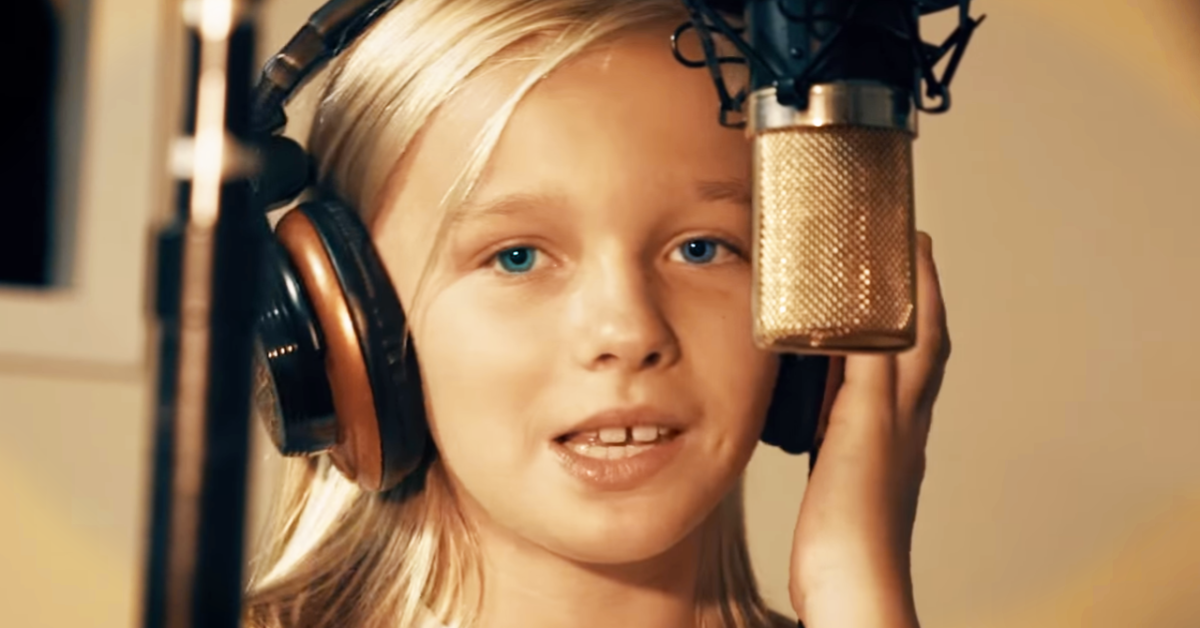 11-year-old girl sings ⋆ Madly Odd!