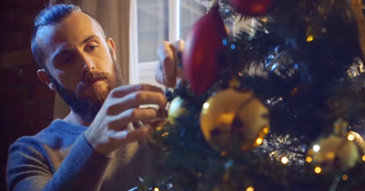 Emotional £50 Budget Christmas Advert - Sky News