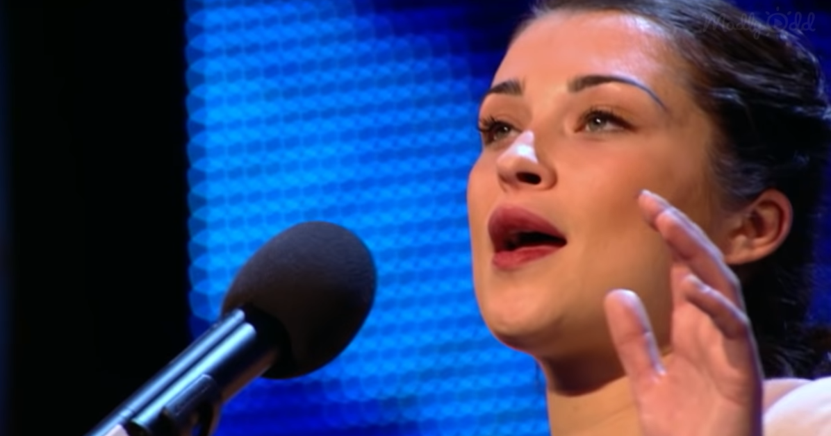 Shy Singer Walks On Stage To Sing 1937 Classic, But Simon Leaves Her In  Tears At The End – Madly Odd!