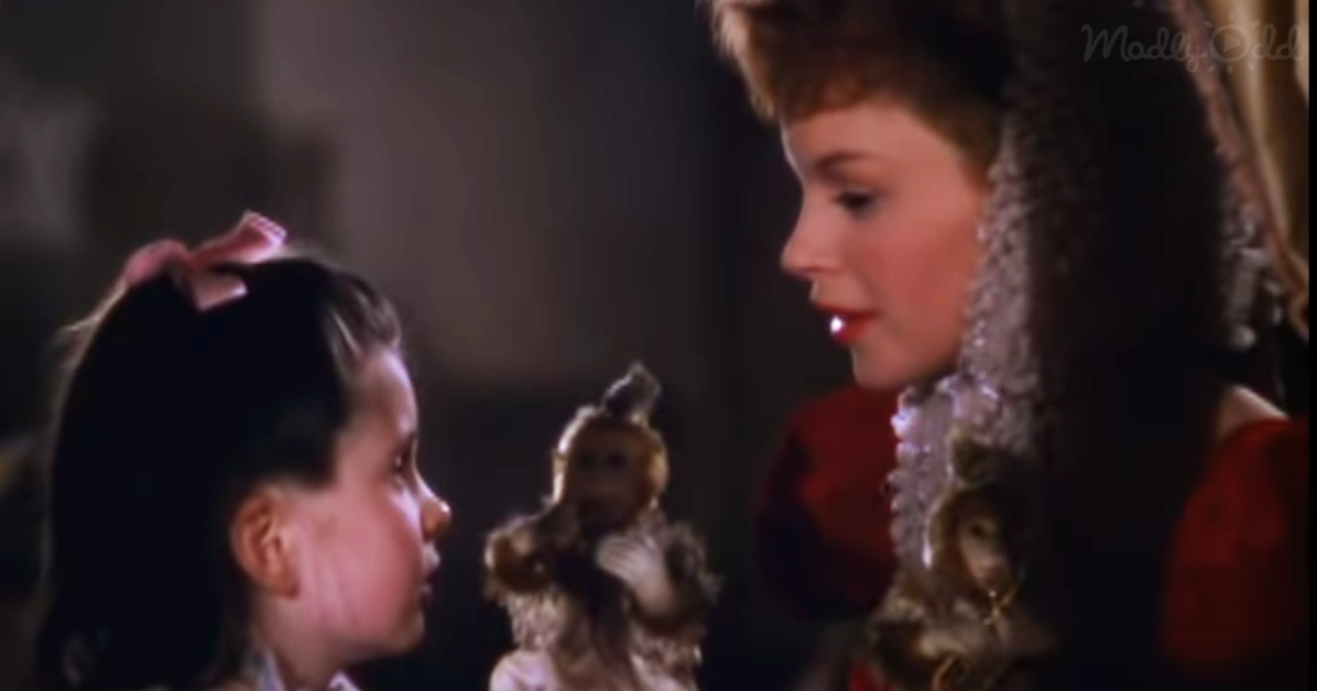 Judy Garland Sings a Timeless, Touching Christmas Message of Hope That Tugs at Your Heartstrings