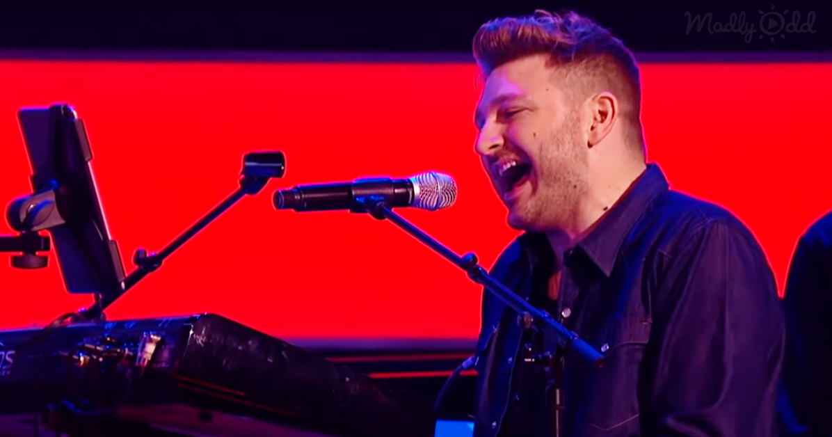 Tearful Tom Jones Rises To His Feet and Suddenly Sings With 'Voice