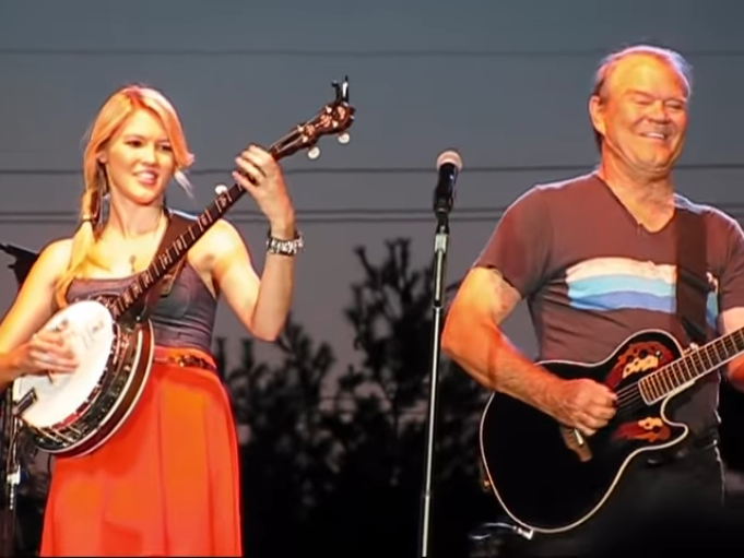 Glen Campbell Dueling Banjos, Wichita Lineman, and Rhinestone Cowboy