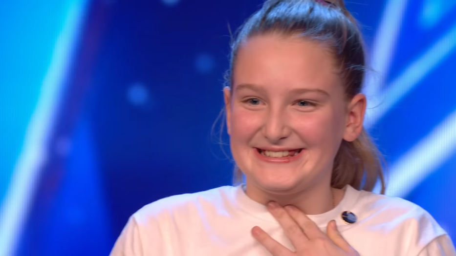 Ten-year-old Giorgia gets Alesha’s GOLDEN BUZZER with MIND-BLOWING vocals! _ Auditions _ BGT 2019 4-5 screenshot