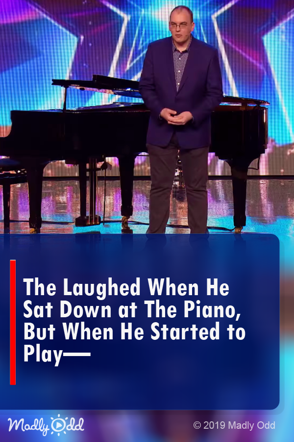 The Laughed When He Sat Down at The Piano, But When He Started to Play—