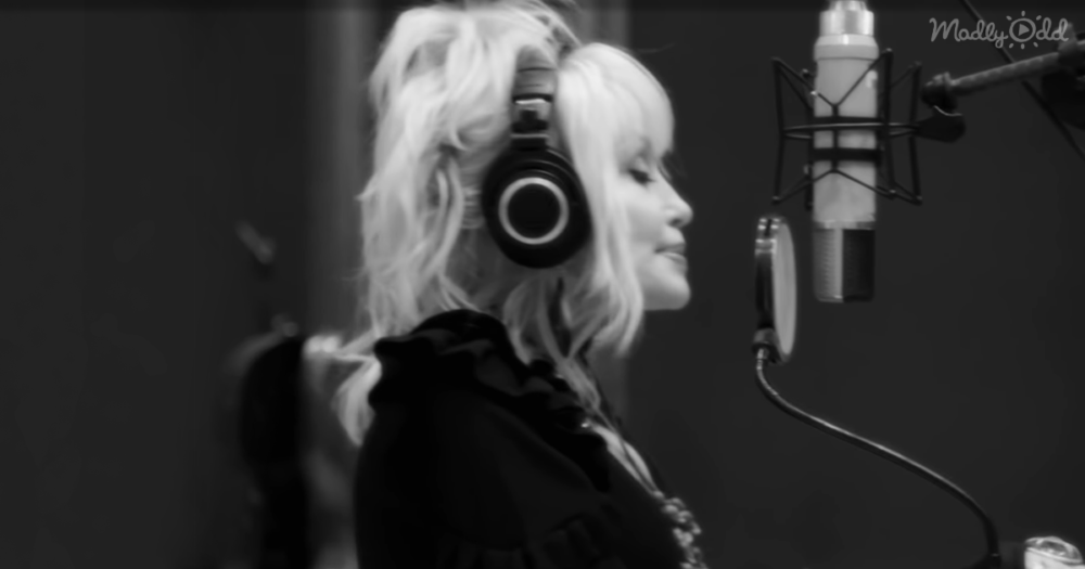 Dolly Parton Sings A Haunting Rendition OG4