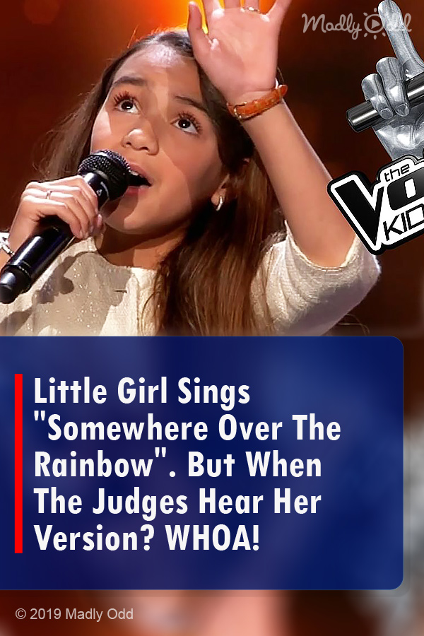 Little Girl Sings \