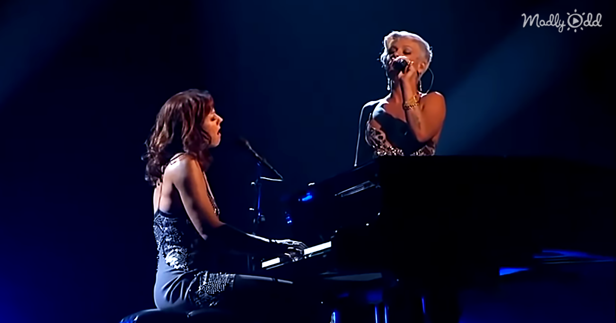 5153-OG1-Sarah-McLachlan-And-Pink-Came-Together-To-Sing-‘In-the-Arms-of-The-Angel’