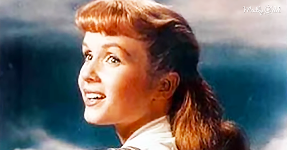 50852-OG1-Reminisce-With-Debbie-Reynolds-Singing-Tammy-From-The-1957-Film-Tammy-And-The-Bachelor