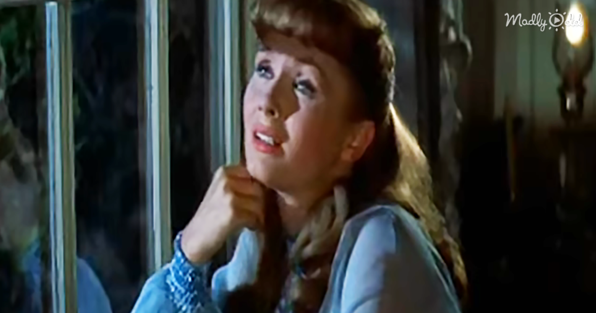 50852-OG3-Reminisce-With-Debbie-Reynolds-Singing-Tammy-From-The-1957-Film-Tammy-And-The-Bachelor