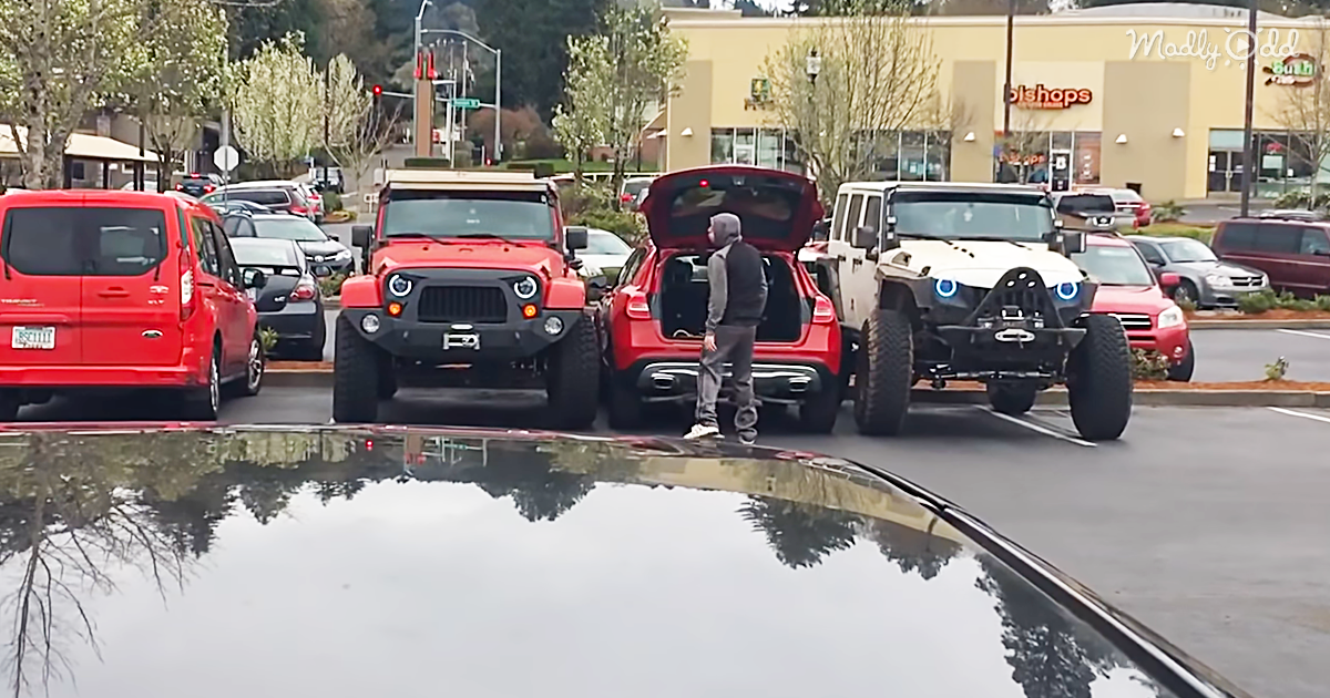 54523-OG2-Guy-In-A-Mercedes-Hogs-Two-Spots-And-Gets-A-Parking-Lesson-From-A-Couple-Of-Big-Jeeps