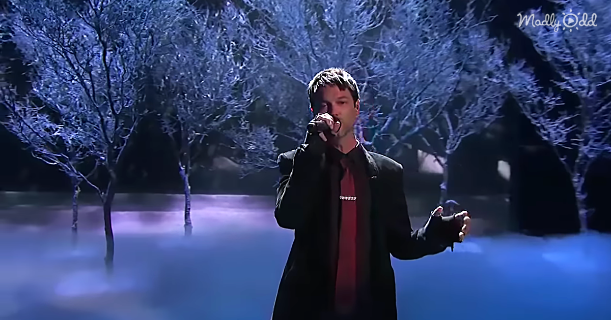 An X-Factor Finale Performance of ‘O Holy Night’ by Jeff Gutt