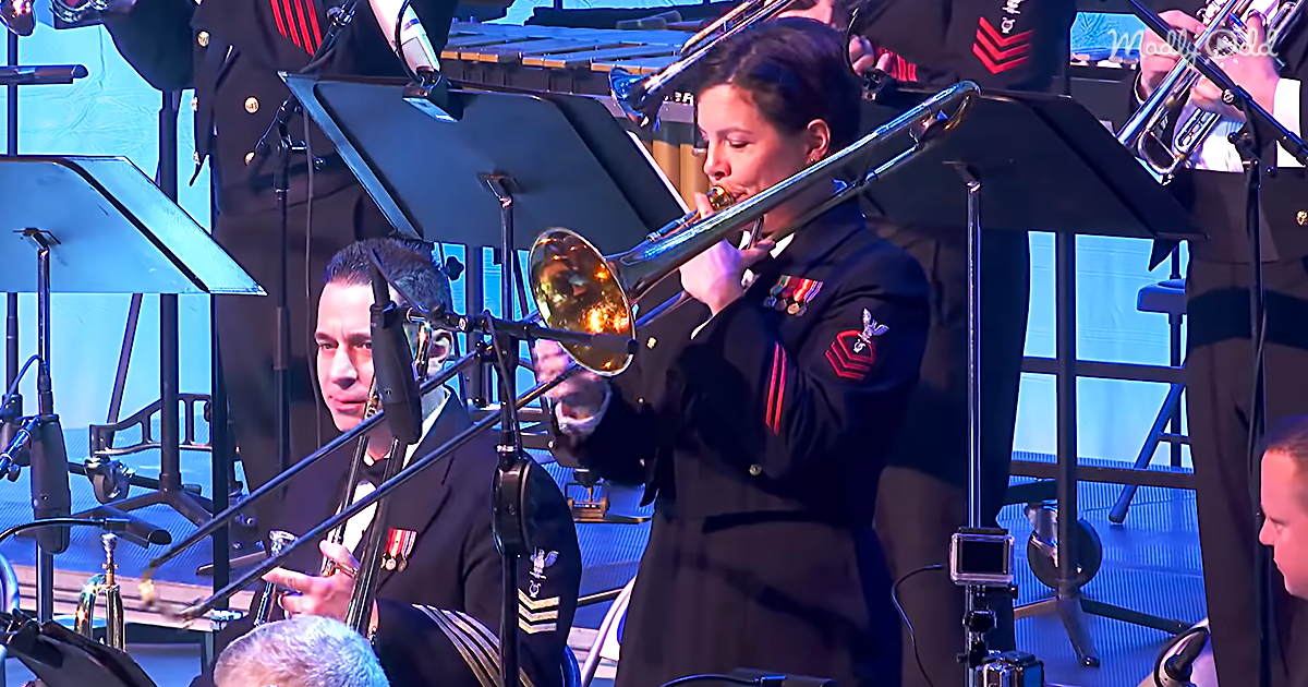 ‘Frosty the Snowman’ by The United States Navy Band & The Commodores Jazz Ensemble